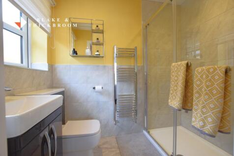 EN SUITE SHOWER ROOM