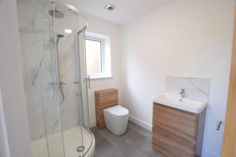 EN SUITE SHOWER ROOM