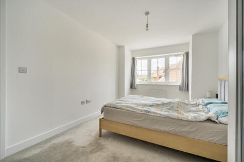 1329956-4-688cc32...