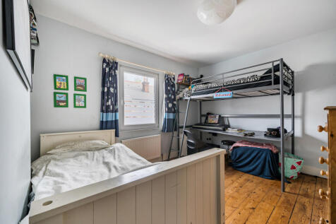 1372797-28-690e03...