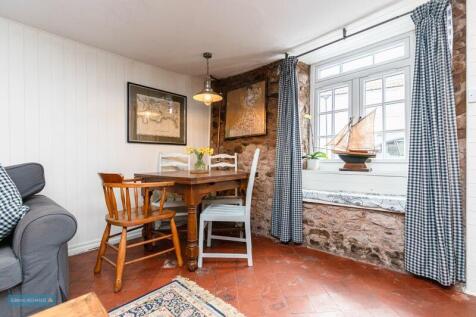 Sitting/Dining Room