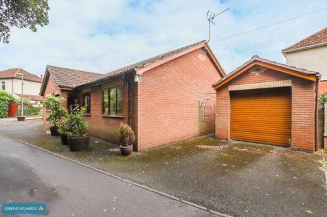 Garage/Drive