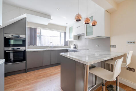 1356383-9-68c99af...