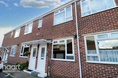 2 bedroom flat for sale in 16 Valkyrie Road, Southend-on-Sea,  Westcliff-on-Sea, SS0