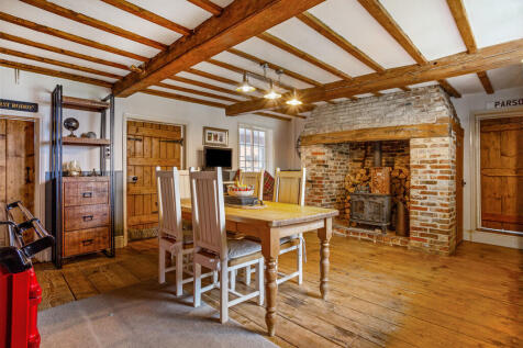 84228_Manor Farm ...