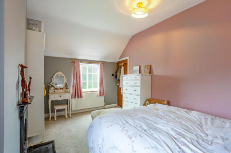 84228_Manor Farm ...