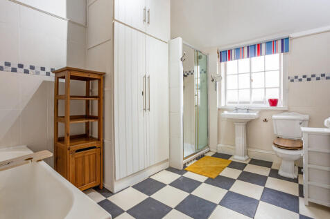 84228_Manor Farm ...