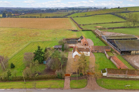 84228_Manor Farm,...