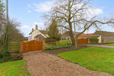 84228_Manor Farm,...