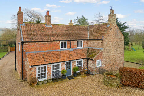 84228_Manor Farm,...