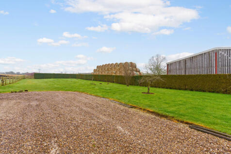 84228_Manor Farm,...