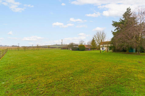 84228_Manor Farm,...