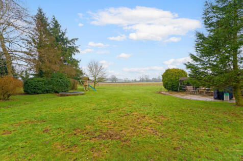 84228_Manor Farm,...
