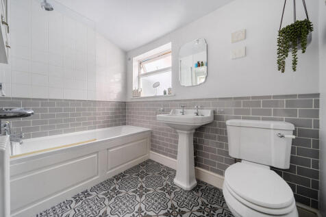 1354397-4-68c3f84...