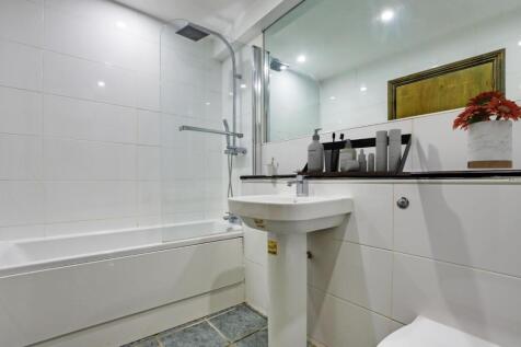 Property_92AC_12-ad66JHPropWorld_-_18_SIlverdale_H