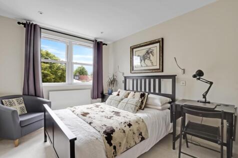 01-ddbfJHPropWpen - Flat 5, 25 Samos Road - 1.jpg