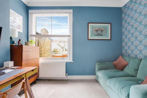 03-c9dcJHPropWpen - 12b Royston Road - 19.jpg