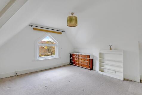 15-1cdaJHPropWpen - 18c Castledeine Road - 19.jpg