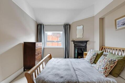 07-22baJHPropWpen - Flat 2, 195 High Street Penge 