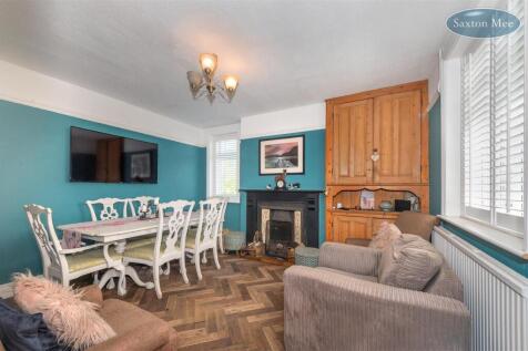 POT HOUSE - dining room 198.jpg