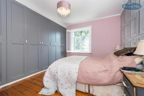 POT HOUSE - bedroom 1 389.jpg