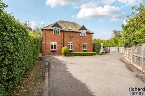 687bab4598834e9f9786583e8c472a58