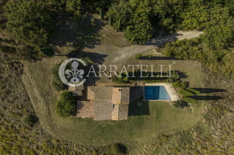 Casale con Piscina a