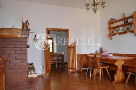 Casale con Azienda A