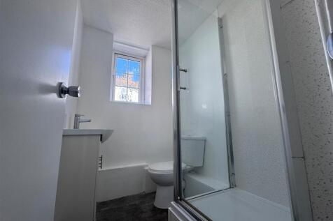 F2 SMC Bathroom.jpg