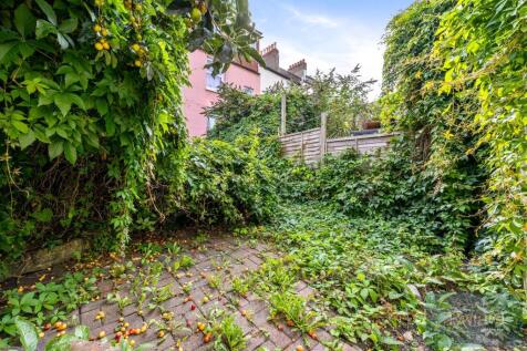 Inverness Road, 7-002.JPG