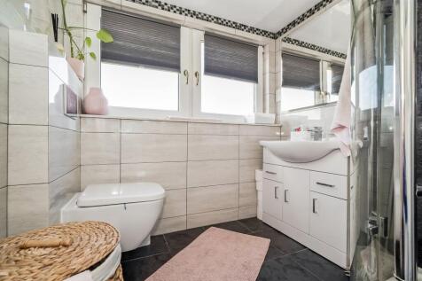 Bathroom upstairs