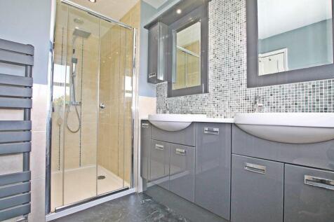 Master En-Suite