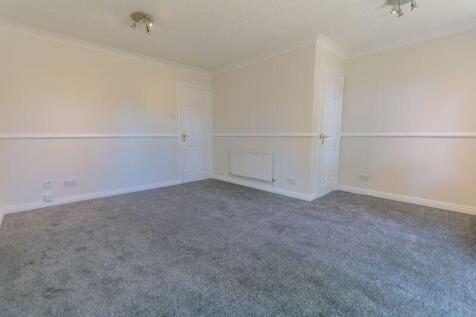 Lounge/ Dining Room (2)