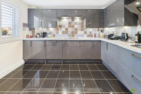 Presented by Clinton at EweMove Bexleyheath and Da