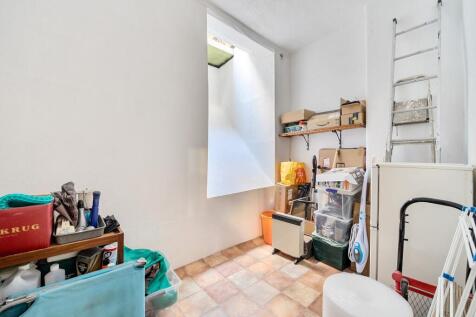 1361235-17-68dd3aeb537e9