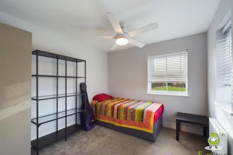 CAM03778G0-PR0156-STILL039