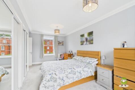 EweMove Basingstoke Estate Agents 17 Gaiger Avenue