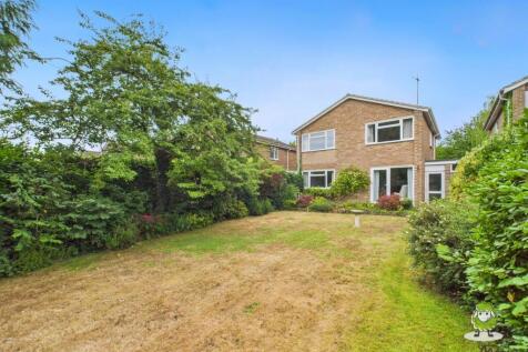 EweMove Estate Agents Basingstoke - Coniston Road 