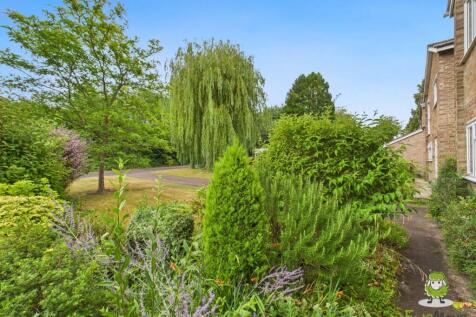 EweMove Estate Agents Basingstoke - Coniston Road 