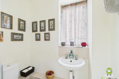 EweMove Basingstoke Olivers Close 