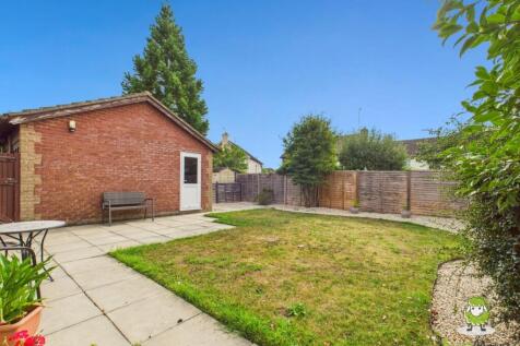 EweMove Basingstoke Olivers Close 