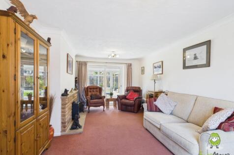 EweMove Estate Agents Basingstoke - 14 Lambs Row