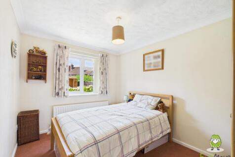 EweMove Estate Agents Basingstoke - 14 Lambs Row