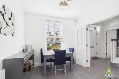 EweMove Estate Agents Basingstoke - Rockbourne Roa