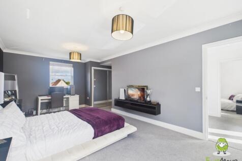 EweMove Estate Agents Basingstoke - Rockbourne Roa