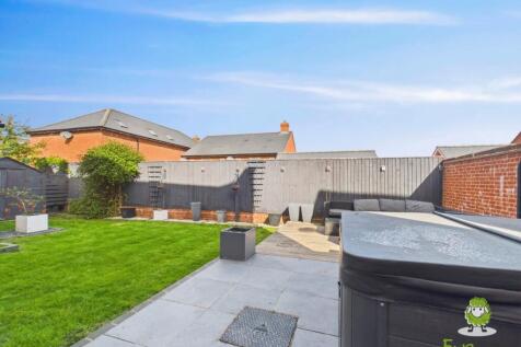 EweMove Estate Agents Basingstoke - Rockbourne Roa