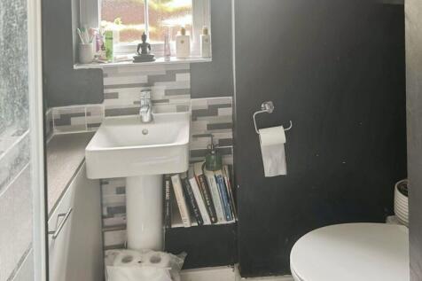 EweMove Estate Agents Basingstoke - Rockbourne Roa