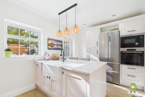 EweMove Estate Agents Basingstoke - Gaiger Avenue 