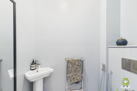 EweMove Estate Agents Basingstoke - Gaiger Avenue 