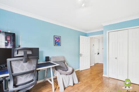 EweMove Estate Agents Basingstoke - Compton Way